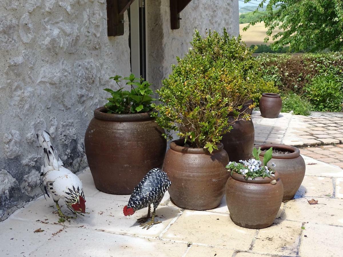 Appartamento Bergerie Le Vieux Manoir Valeilles Esterno foto