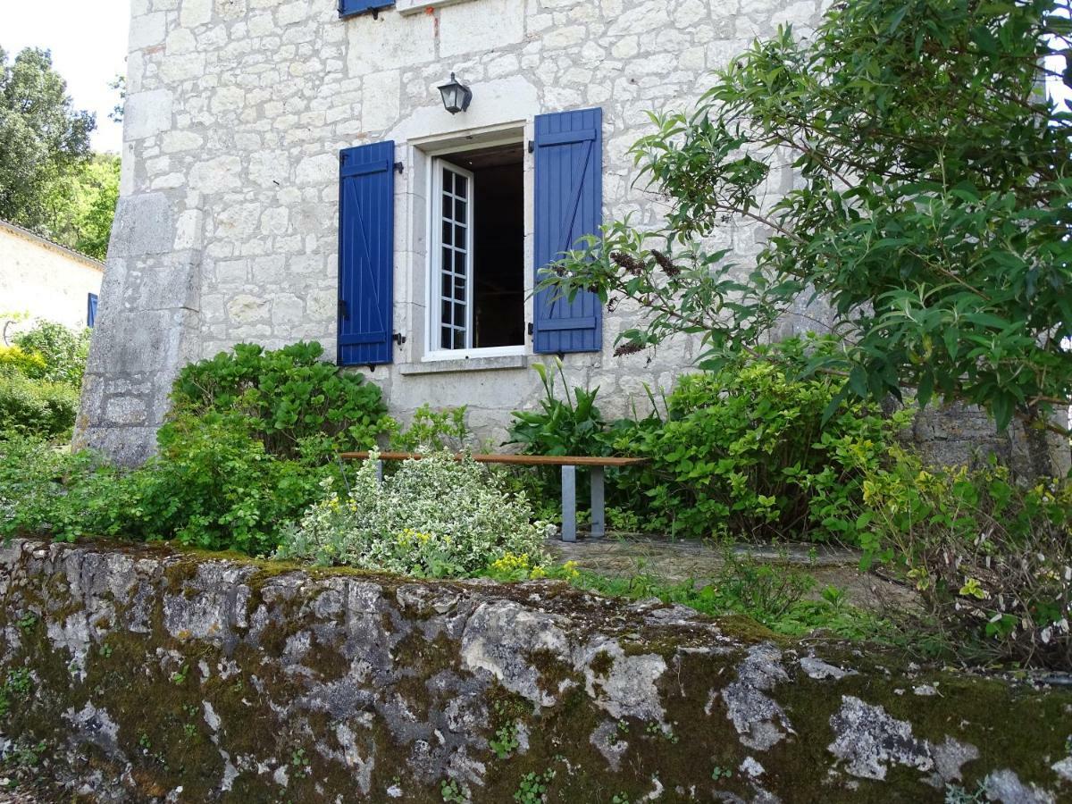 Appartamento Bergerie Le Vieux Manoir Valeilles Esterno foto